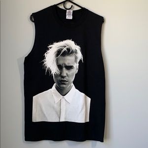 Justin Bieber sleeveless shirt, size M